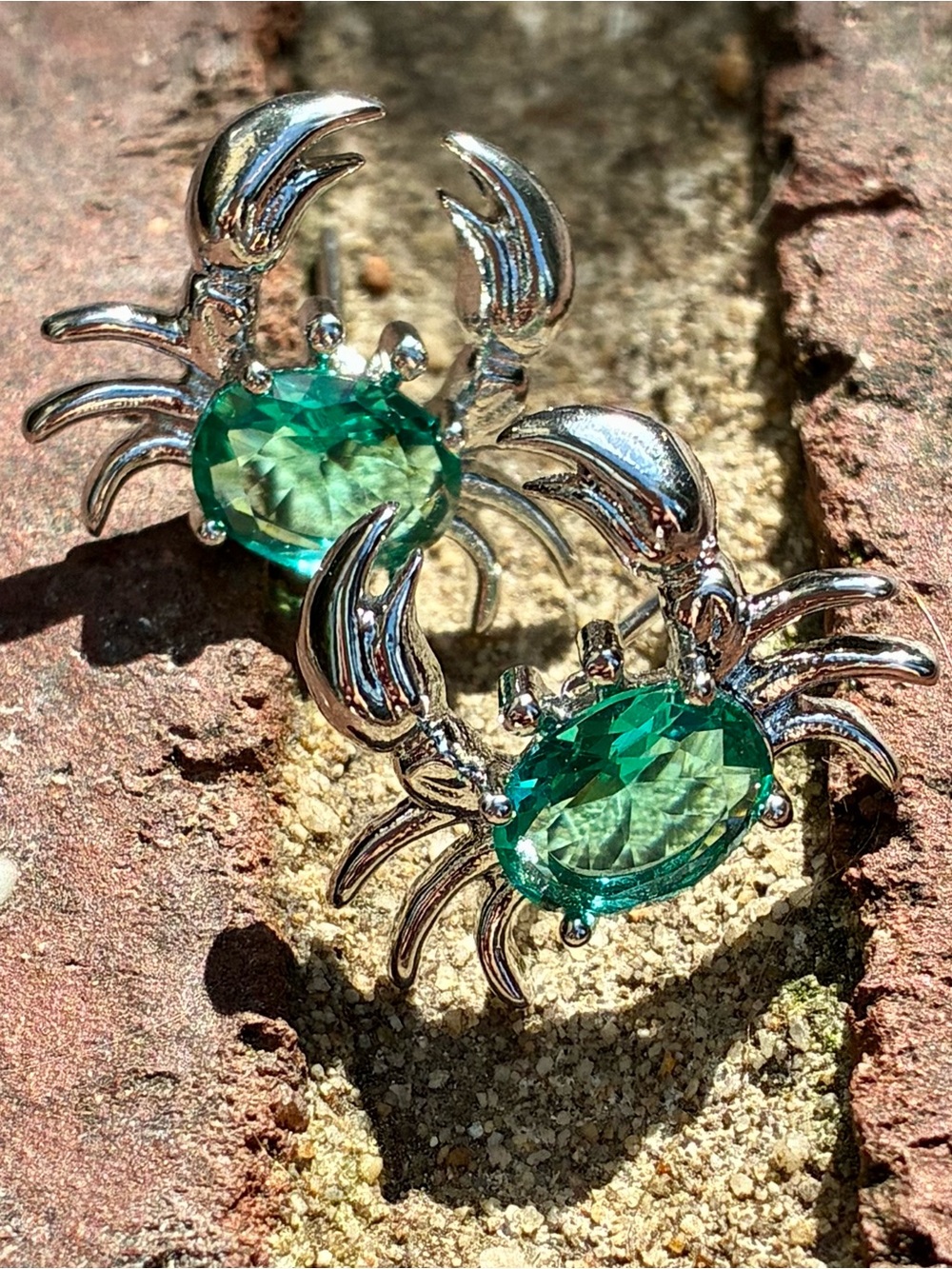🦀💚 Teal Green Gemstone Cute Crab Stud Earrings — Silver-Tone Beach Charm